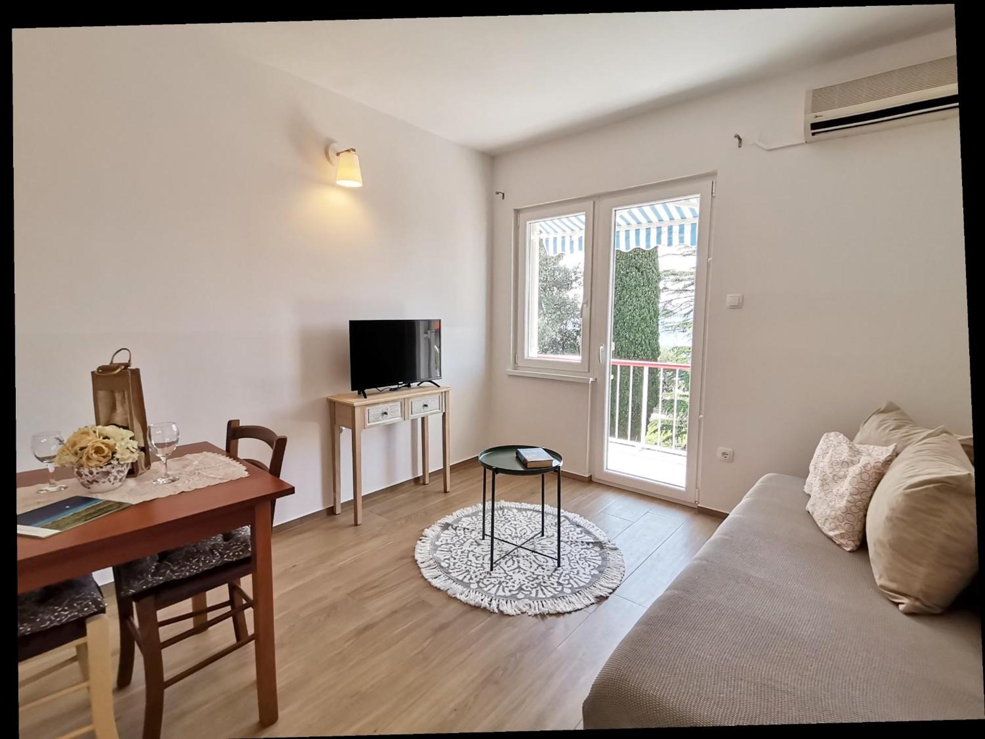 Apartments House Pinezic Malinska Esterno foto